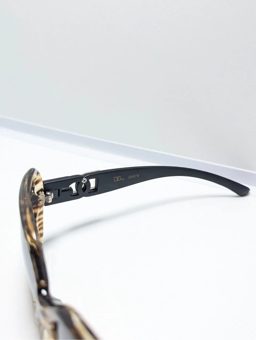 DG 26976 Womens Brown Leopard Sunglasses Purple Gradient Lens